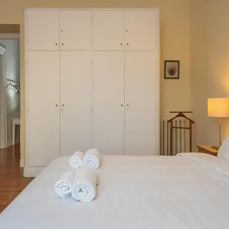1930's Neoclassical In The Heart Of Athen