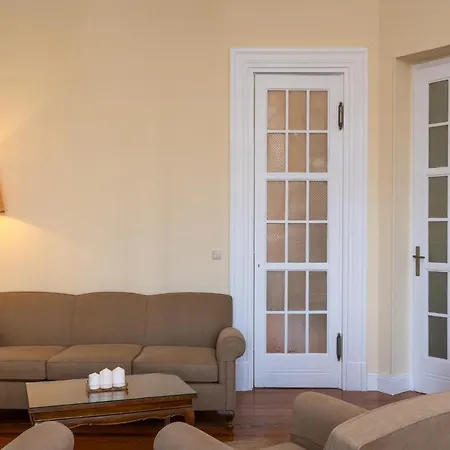 1930's Neoclassical In The Heart Of Athen