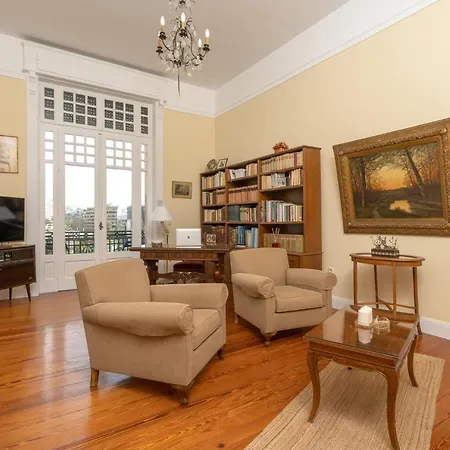Apartment 1930's Neoclassical In The Heart Of Athen