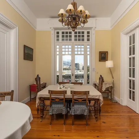 1930's Neoclassical In The Heart Of Apartment
